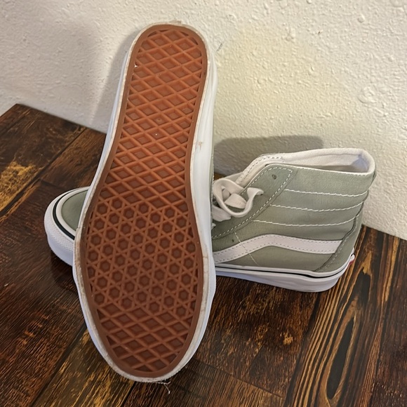 Vans Sk8-Hi Tapered in Desert Sage and White - Picture 2 of 6